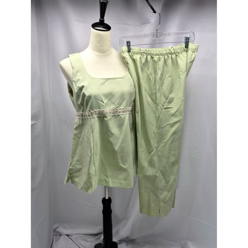 NWOT Motherhood Maternity Sage Green Sleeveless Pant Set - Lace Trim Medium
